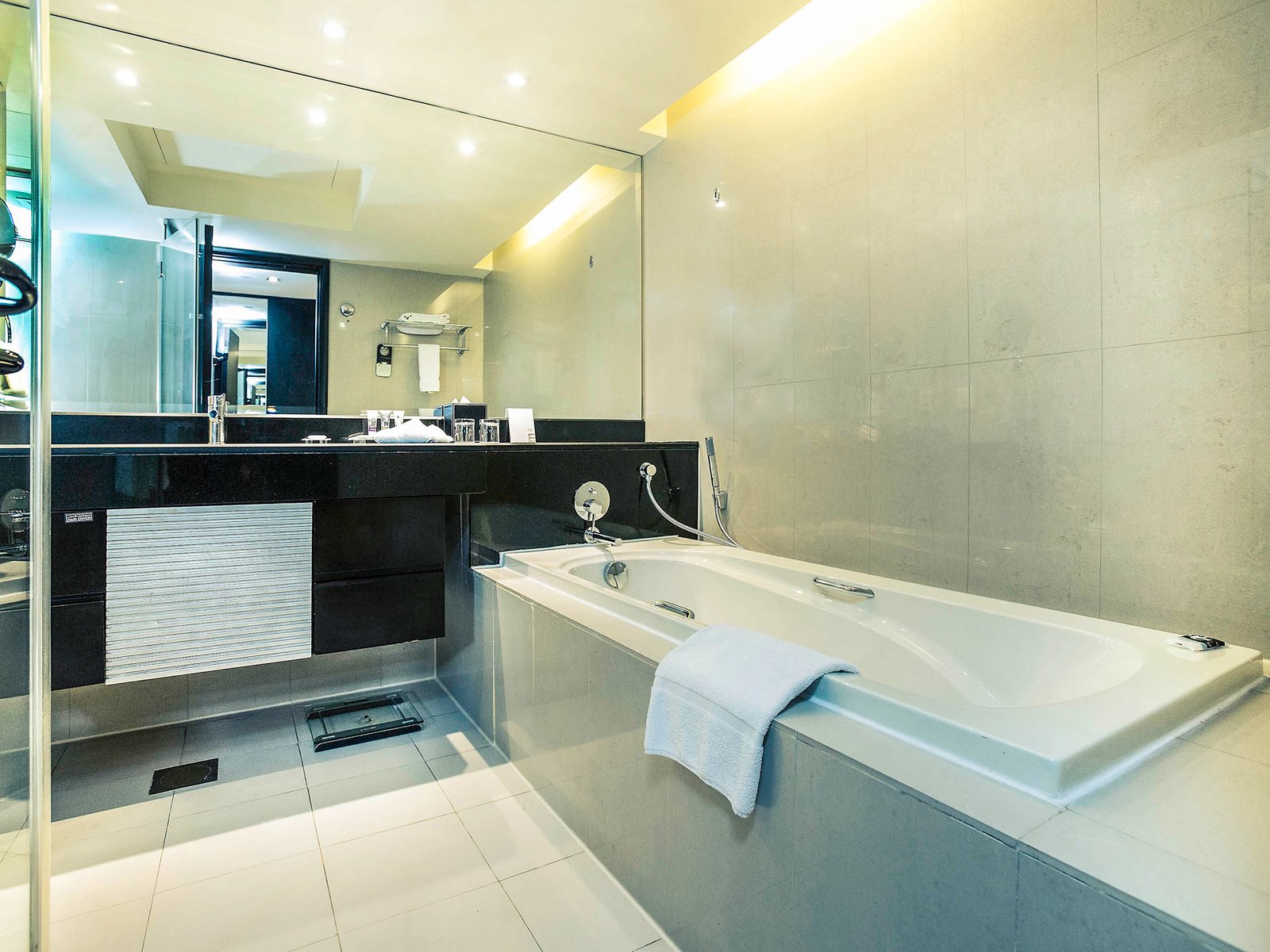http://www.accorhotels.com/8500
